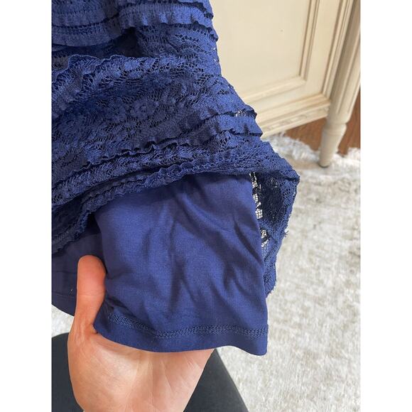 Elegant Reiss Janelle Blue Lace Bodycon Dress Size 10 Holiday Flattering - Picture 4 of 9